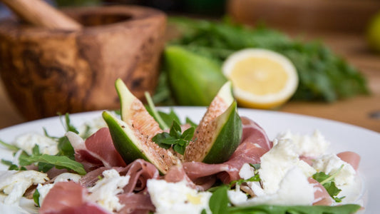 Feigensalat mit Mozzarella und Parmaschinken