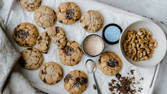 Schoko-Walnuss-Cookies mit Rosa Salzflocken