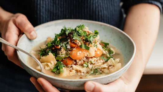 Eintopf mit Linsen, Wurzelgemüse und Wirsing