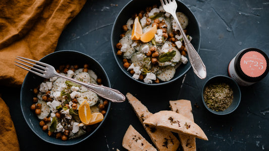 Gurkensalat mit Kichererbsen und Feta 