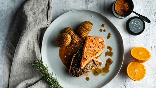 Lachs mit Orangen-Rosmarin-Sauce und Fächerkartoffeln