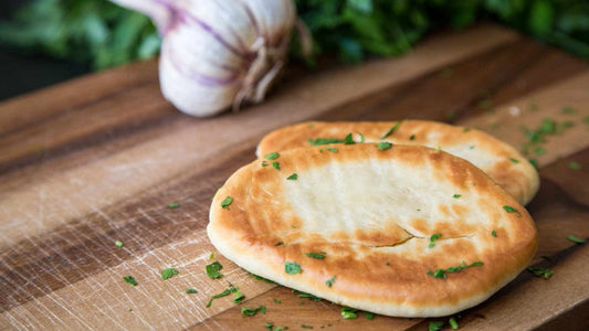 Knoblauch Naan – indisches Fladenbrot
