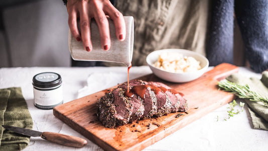 Kräuter-Steak mit Kartoffelpüree und Portweinjus