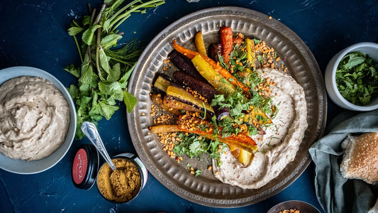Ofenkarotten Rezept mit Dukkah und Datteldip