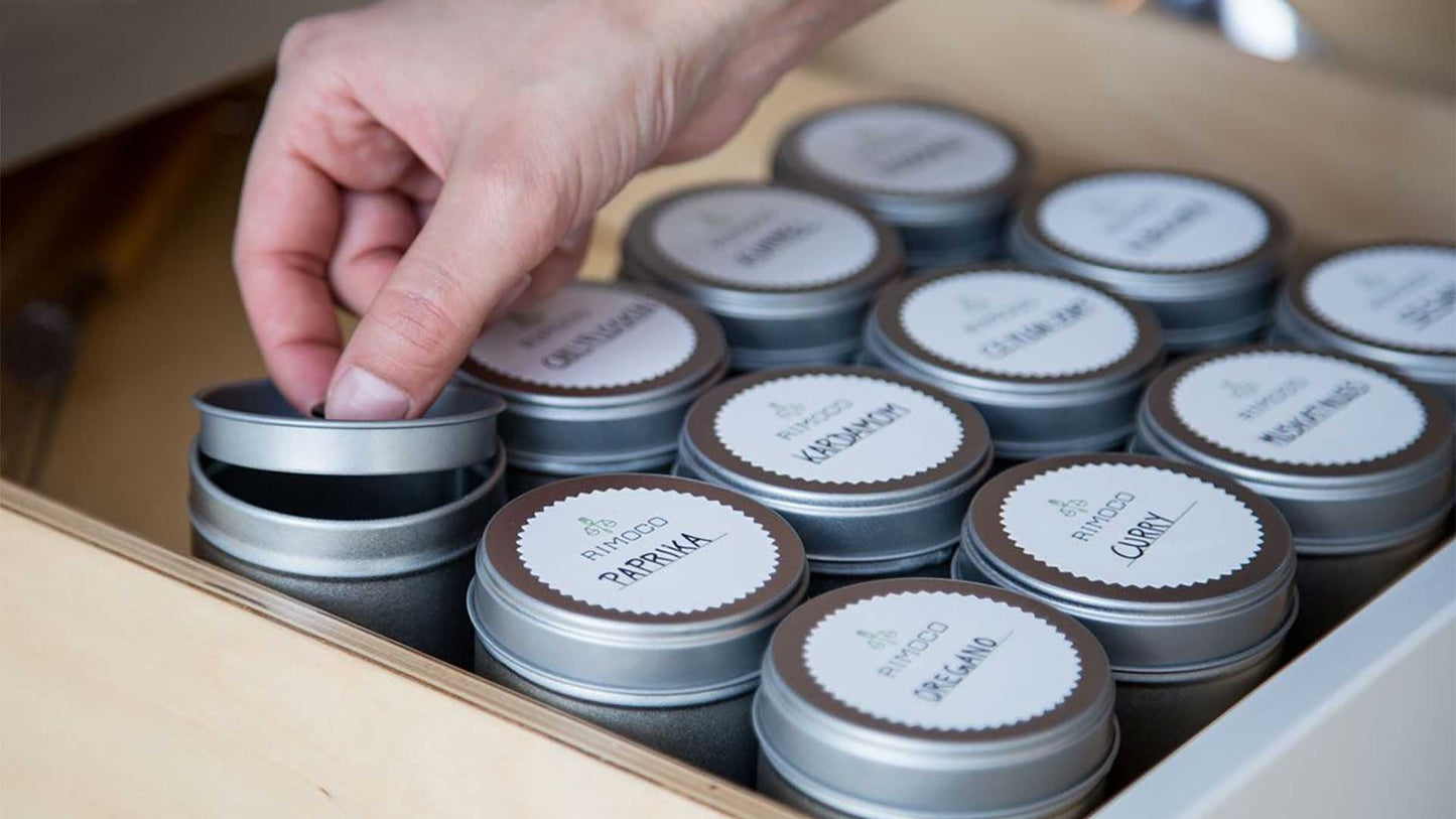 12er Pack der kleinen Gewürzdosen mit extra Aromadeckel inkl. 12 Etiketten