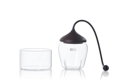 Glas-Teefilter Fusion aus hitzebeständigem Borosilikatglas mit Silikondeckel von AdHoc.