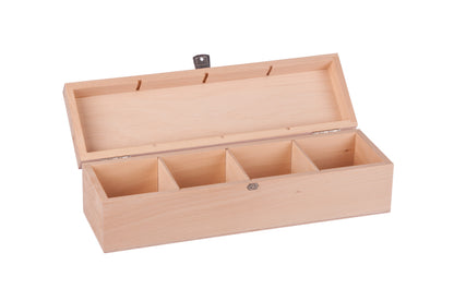 Geschenkbox mit vier sichtbaren Fächern und Klappdeckel auf weißem Hintergrund.