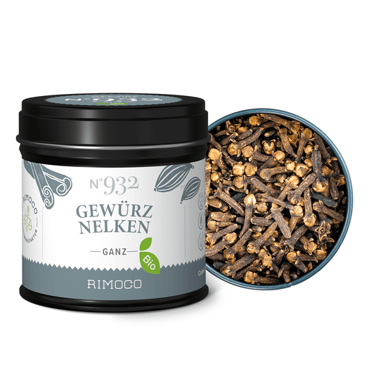Bio Gewürznelken ganz, geöffnete Dose mit ganzen Nelken, Herkunft Madagaskar auf dem Etikett sichtbar.
